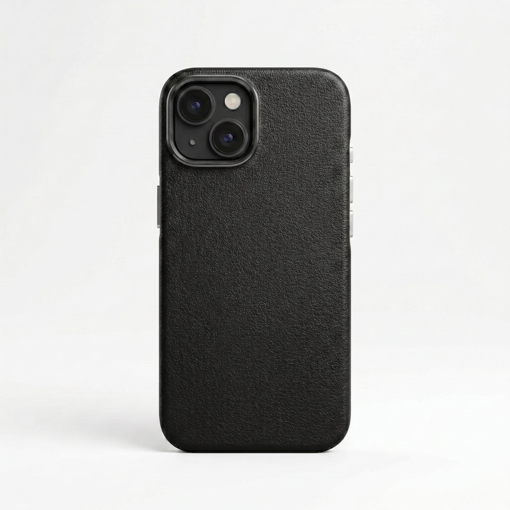 THE AVARAN Classic Pebble Leather Case - iPhone 15.