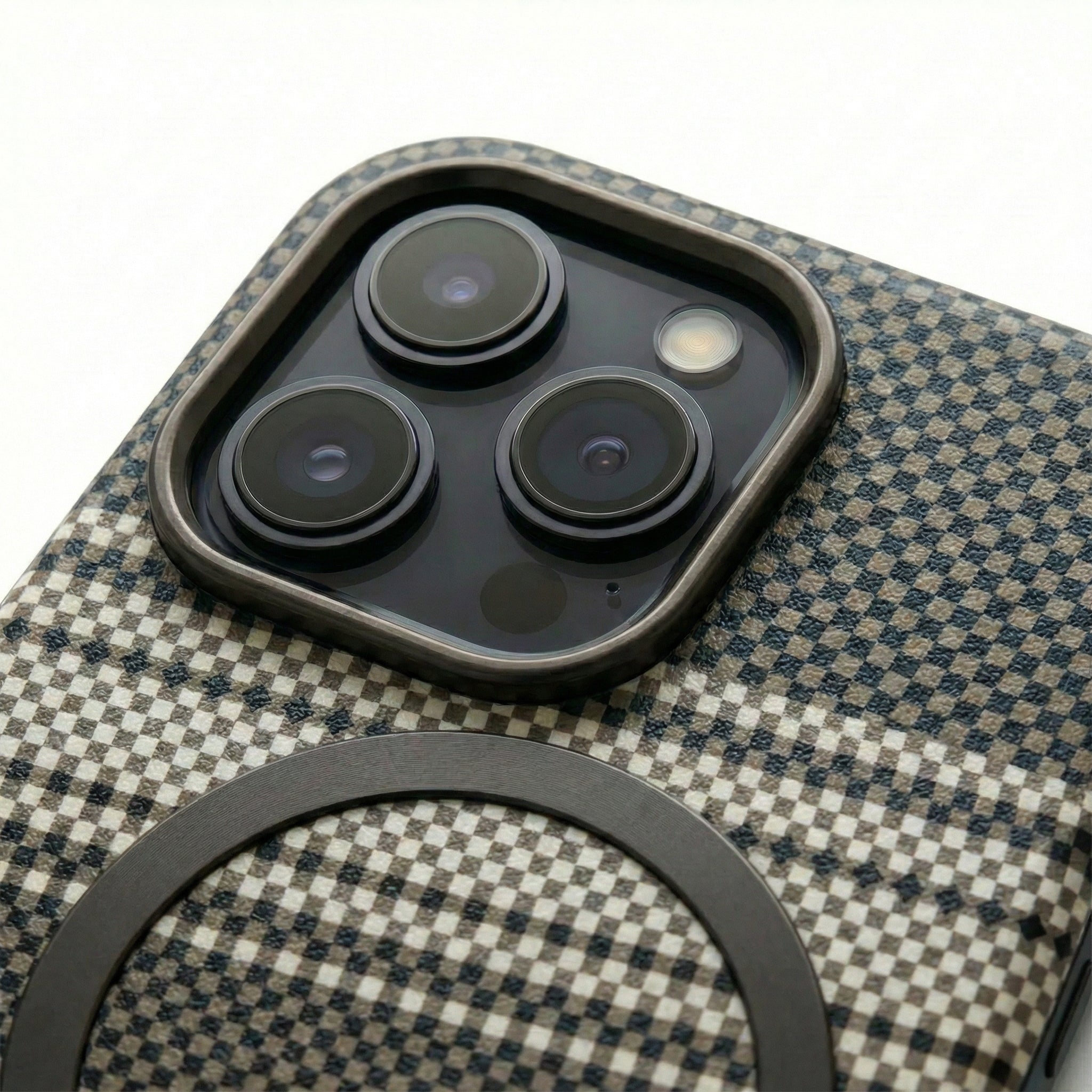 The Avaran Classic Matte - iPhone 13 Pro