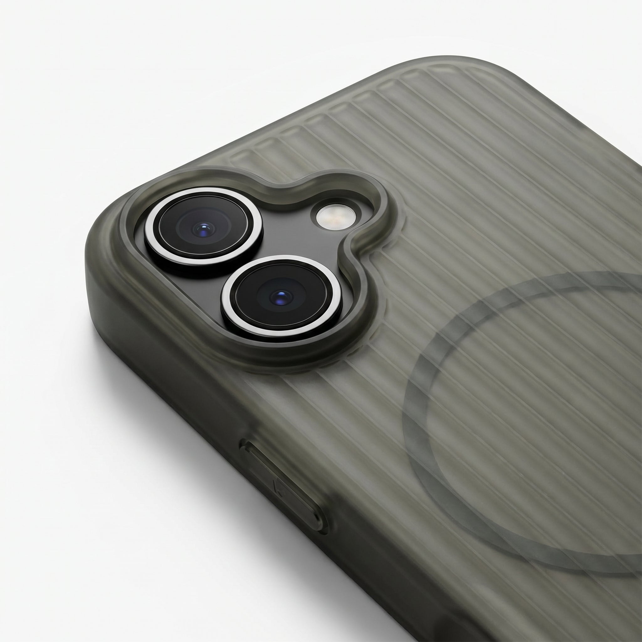 THE AVARAN Element Translucent Case with MagSafe - iPhone 17