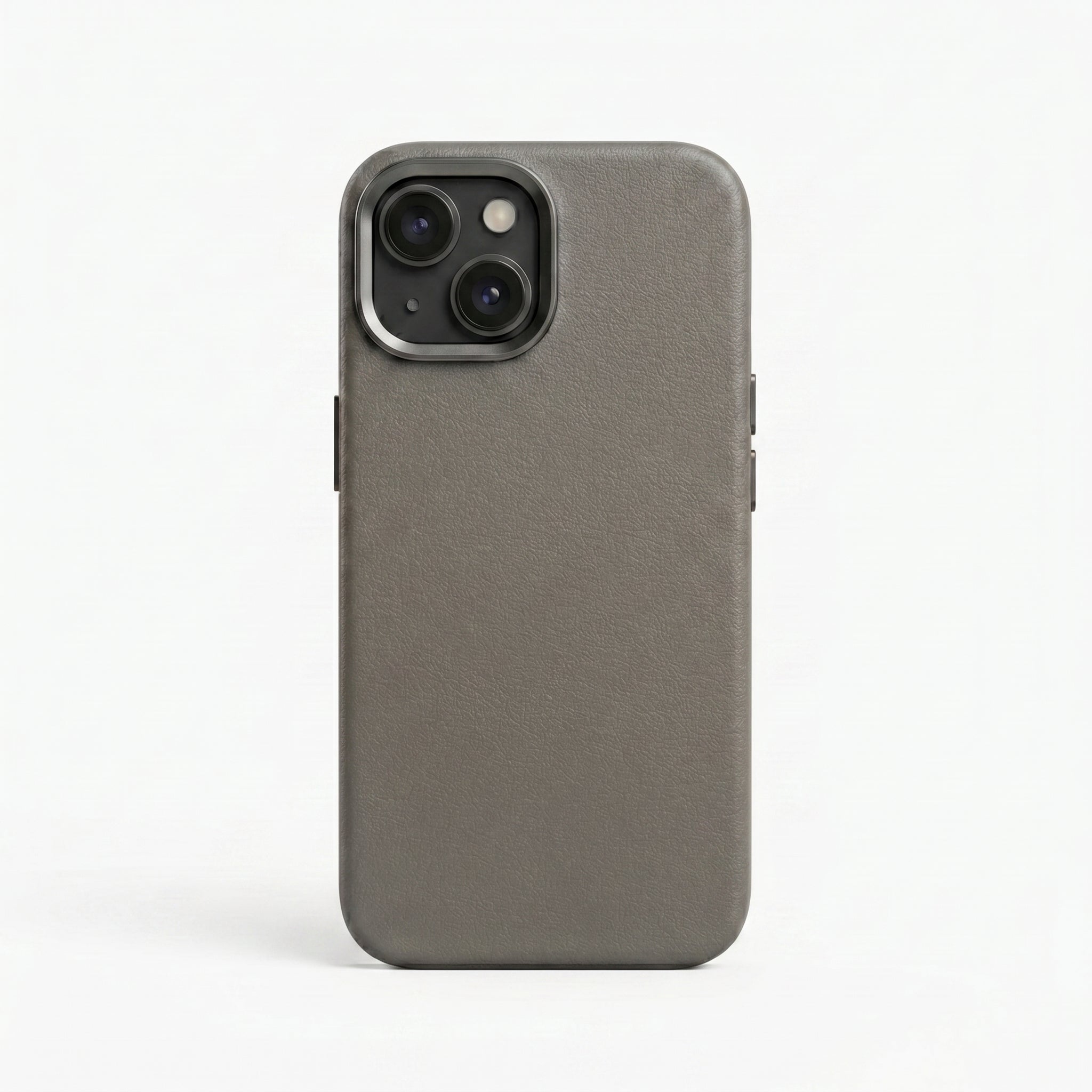 THE AVARAN Classic Pebble Leather Case - iPhone 15.
