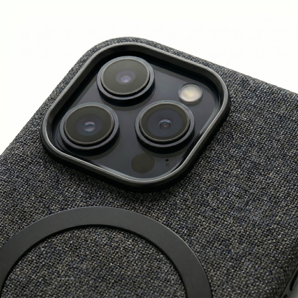 The Avaran Elite Tailored Leather Cover - iPhone 16 Pro Max