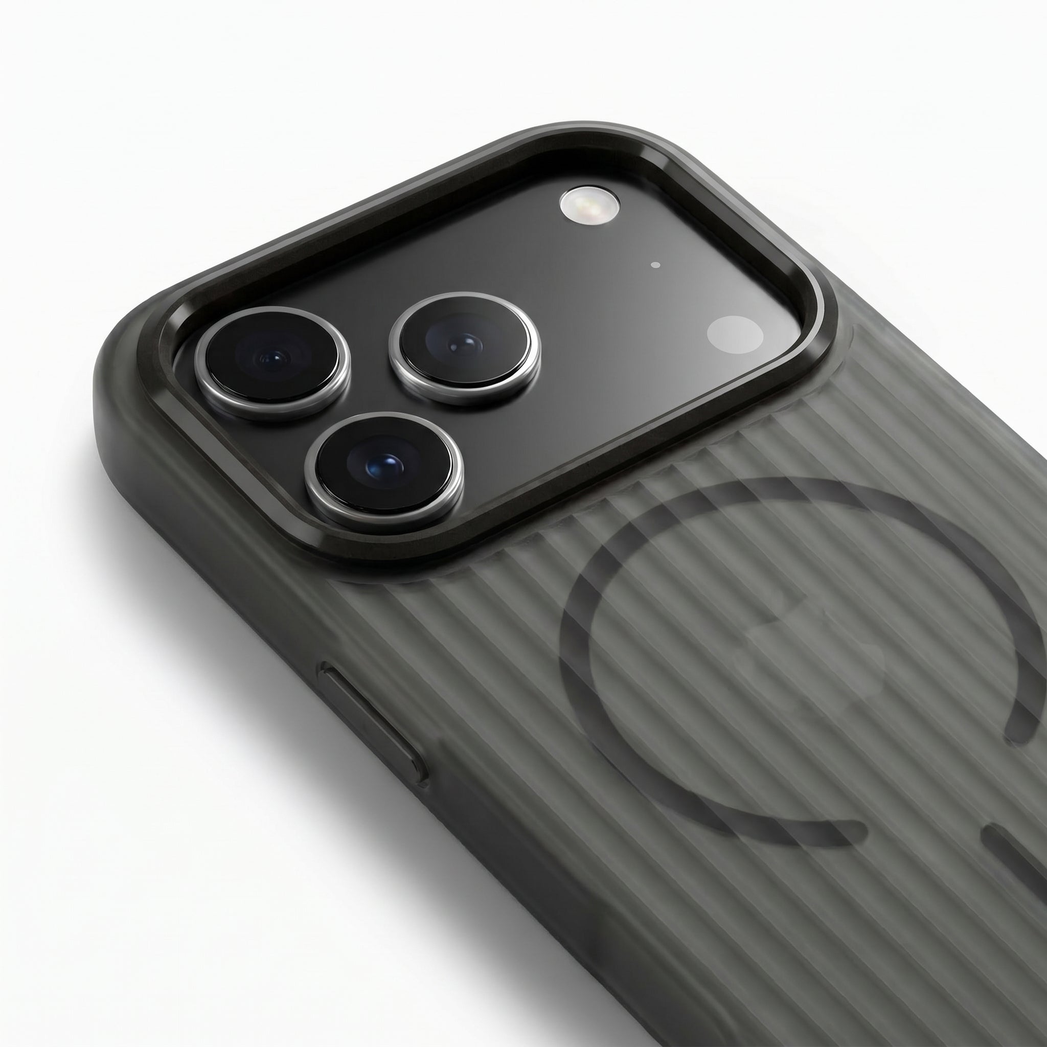 THE AVARAN Element Translucent Case with MagSafe - iPhone 17 Pro Max
